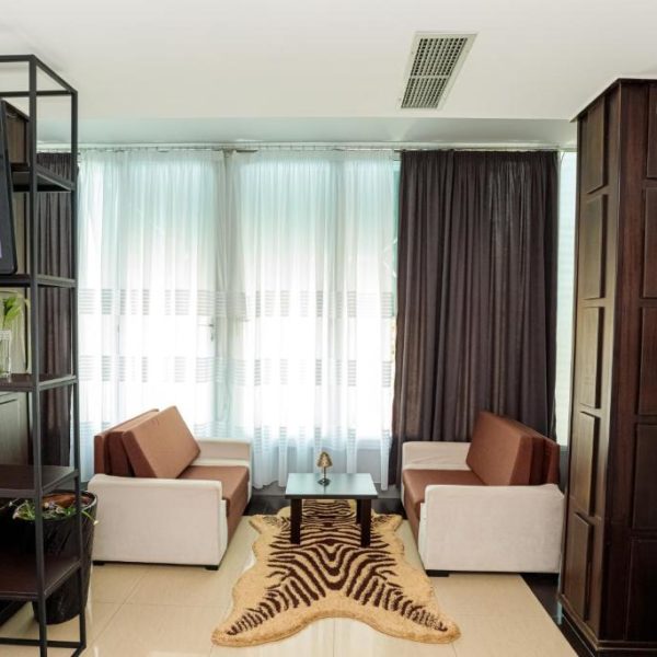 Aglon Hotel