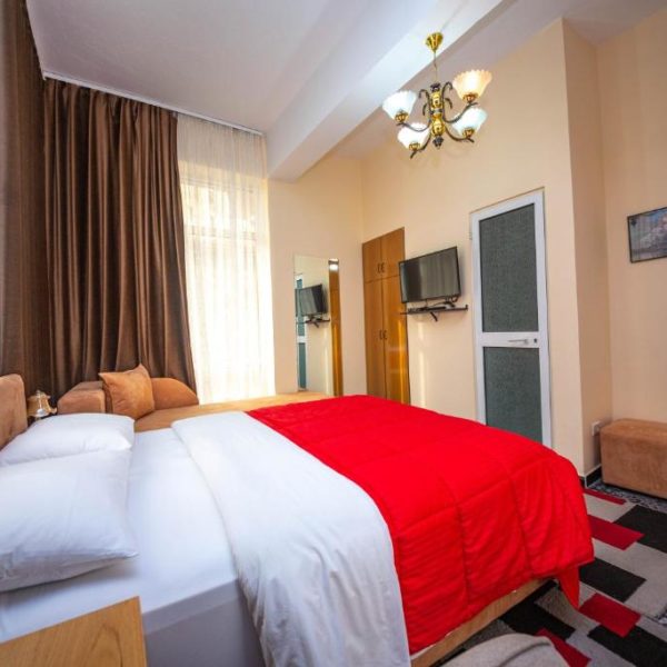 Hotel Pik Loti