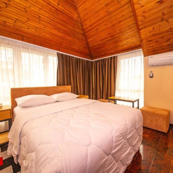 Hotel Pik Loti