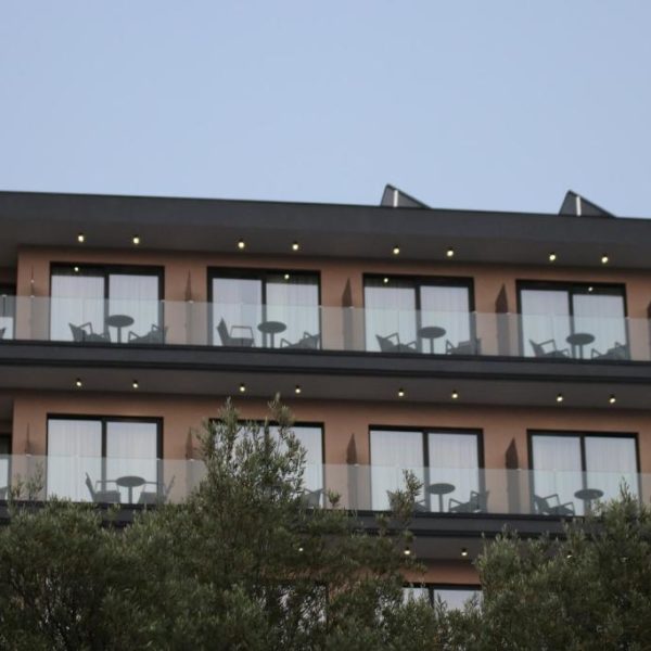 Lans Hotel