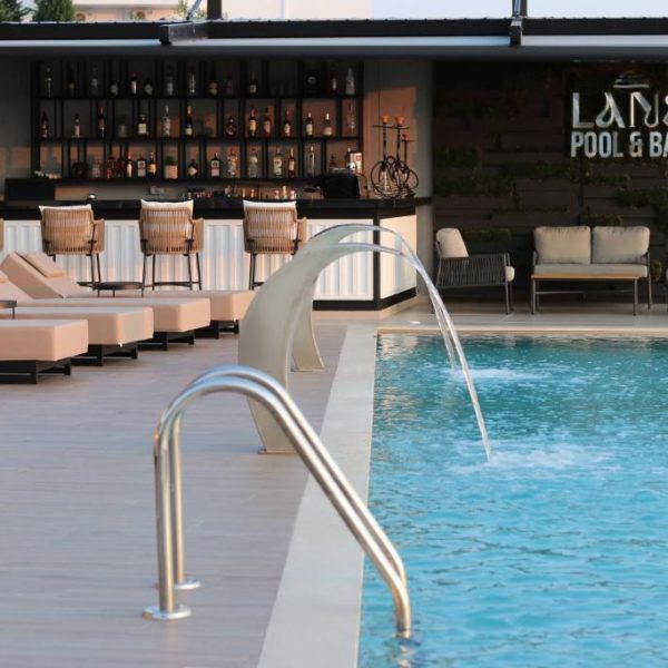 Lans Hotel
