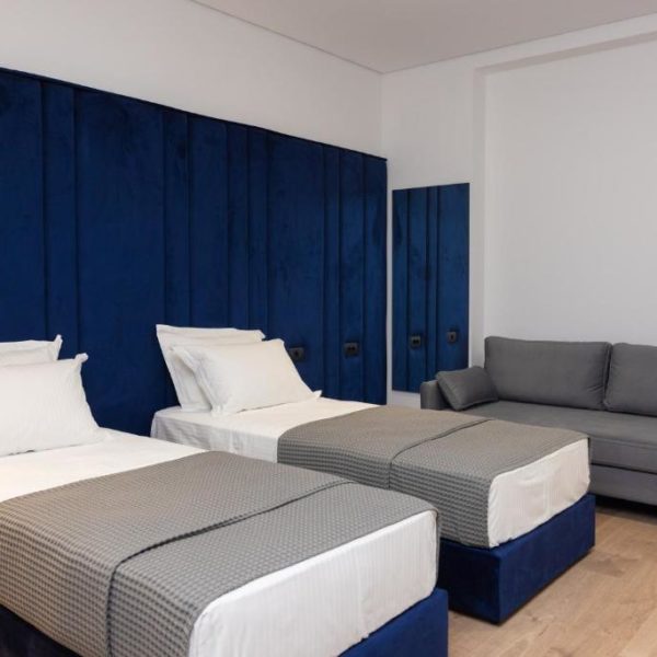 Lans Hotel