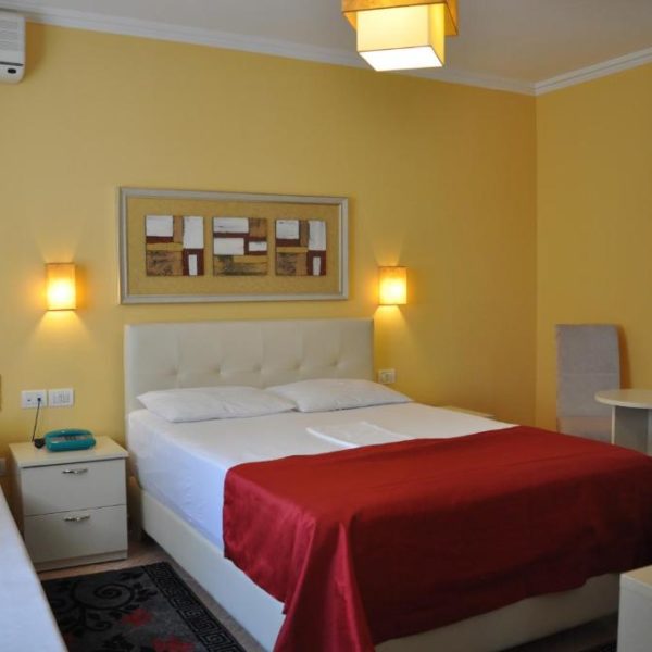 Hotel Pik Loti