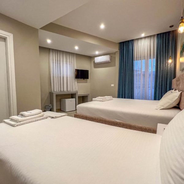 Rumani 3 Islands Hotel