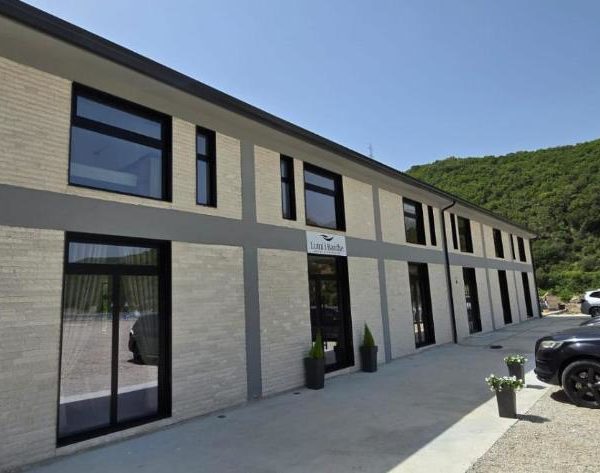 Lumi i Bardhe Hotel & Restaurant