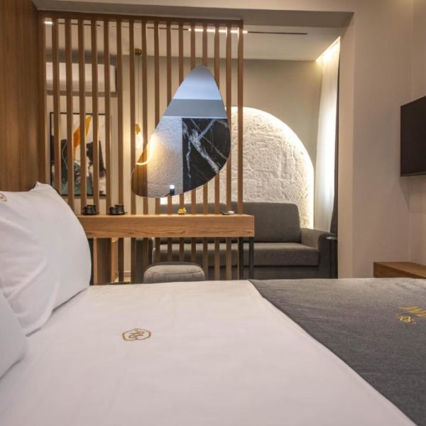 Noam Luxury Hotel