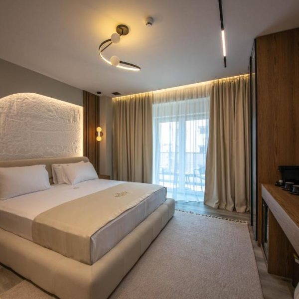 Noam Luxury Hotel