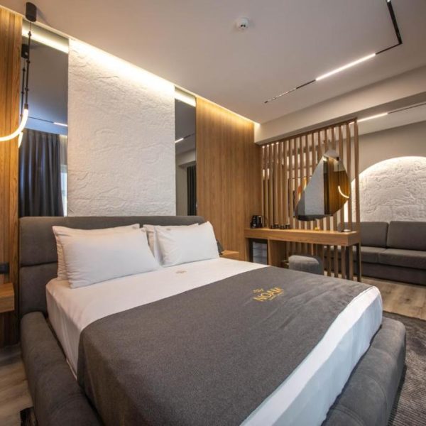 Noam Luxury Hotel