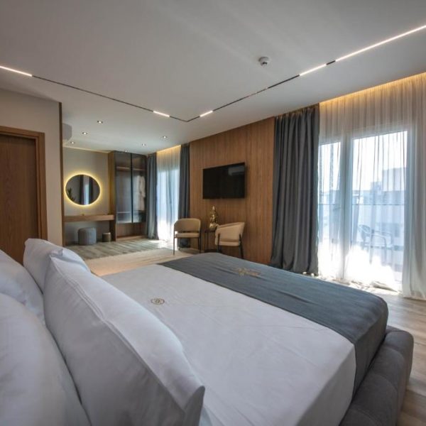 Noam Luxury Hotel