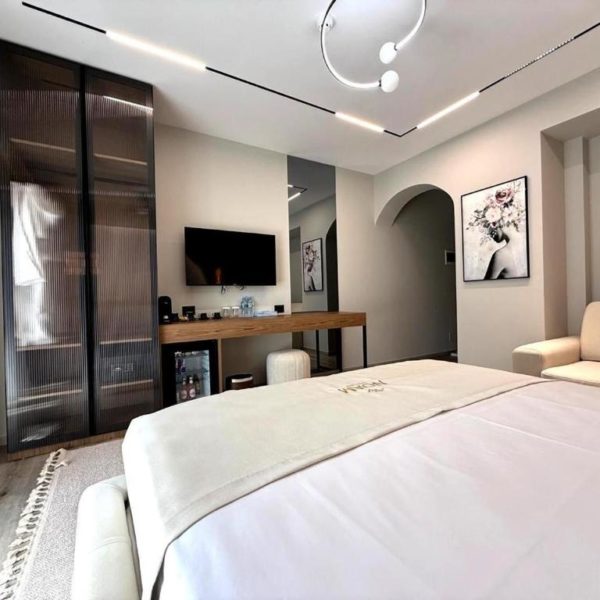 Noam Luxury Hotel