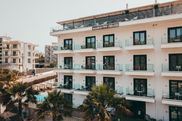 Bianco Hotel