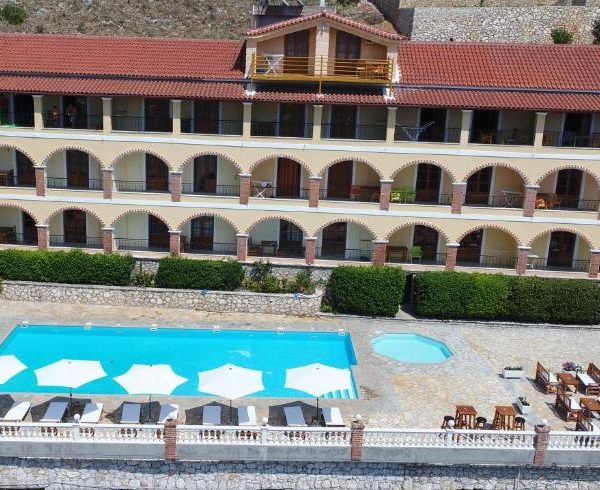 Apart-Hotel Llazari