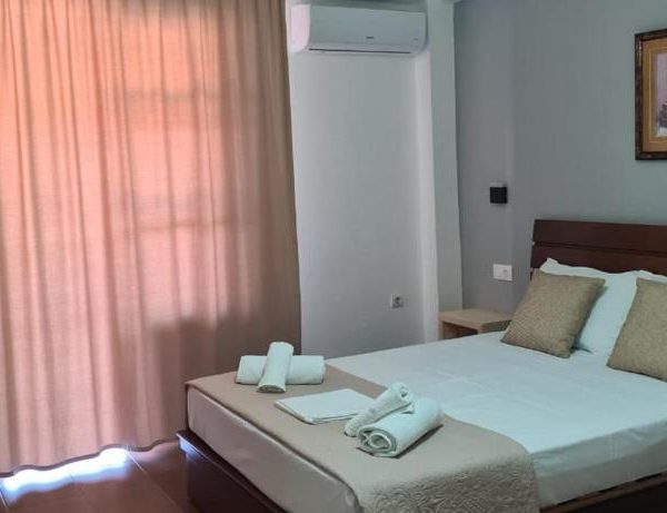 Apart-Hotel Llazari