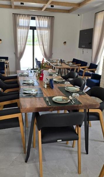 Lumi i Bardhe Hotel & Restaurant