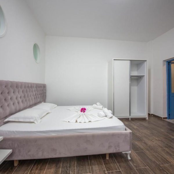 2E Villa & Homestay