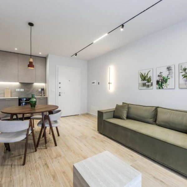 Seasons Apartments