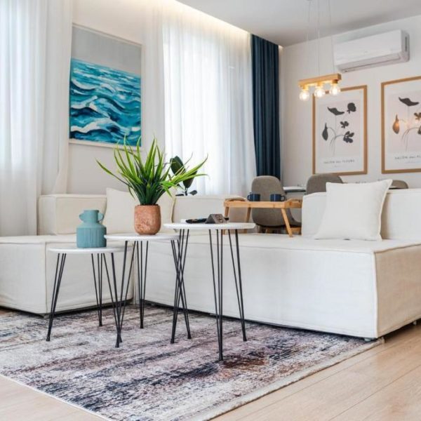 Seasons Apartments