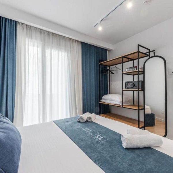 Seasons Apartments