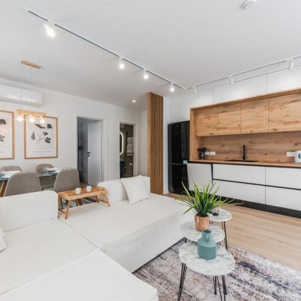 Seasons Apartments