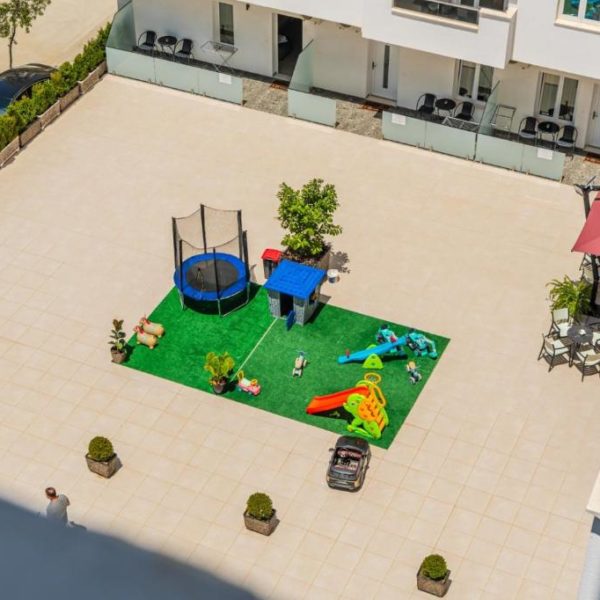 Seasons Apartments