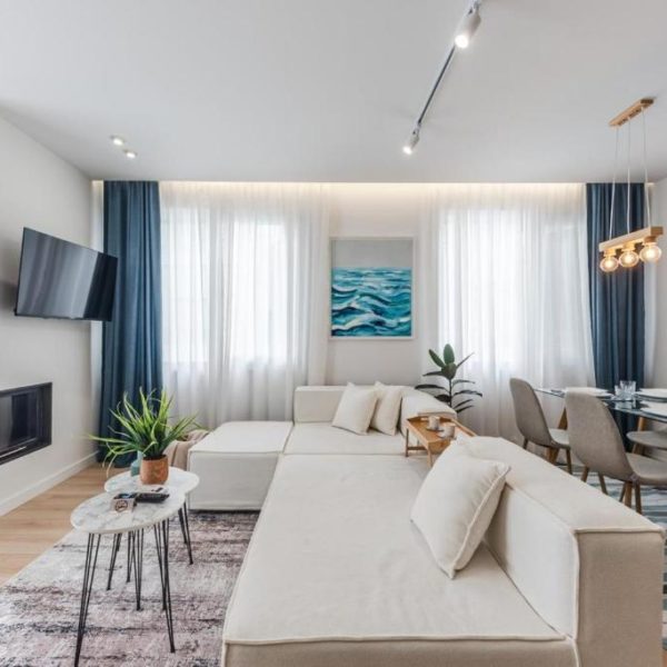Seasons Apartments