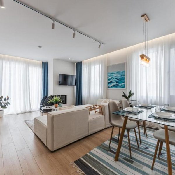 Seasons Apartments