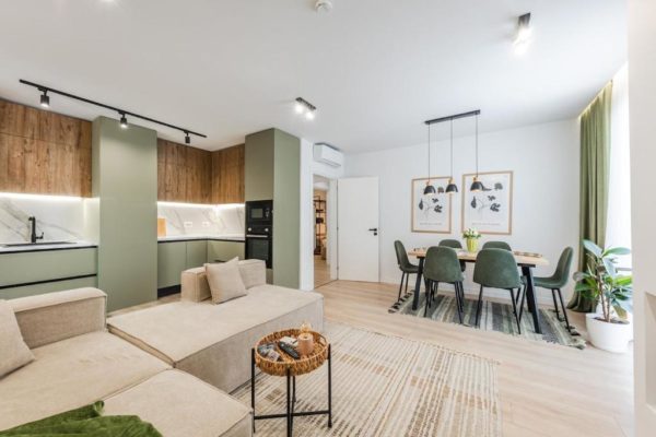 Seasons Apartments