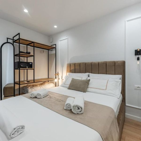 Seasons Apartments