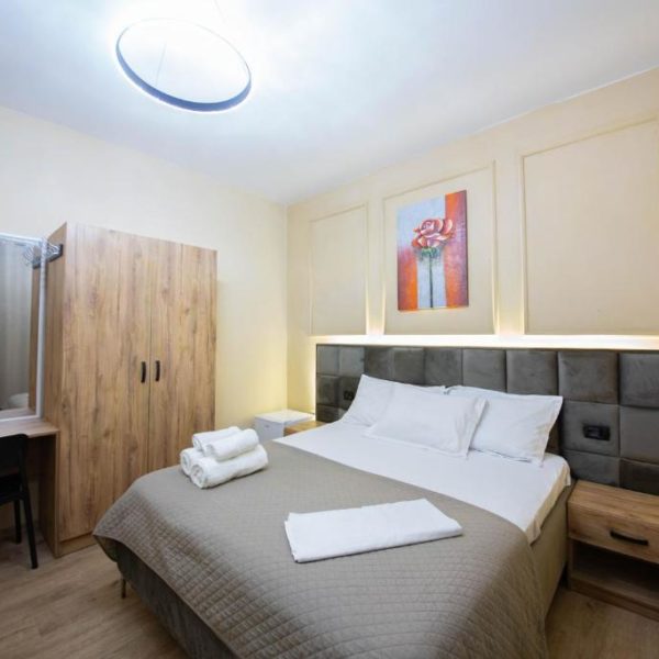 Erik Rooms Tirana