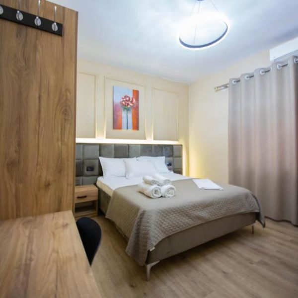 Erik Rooms Tirana