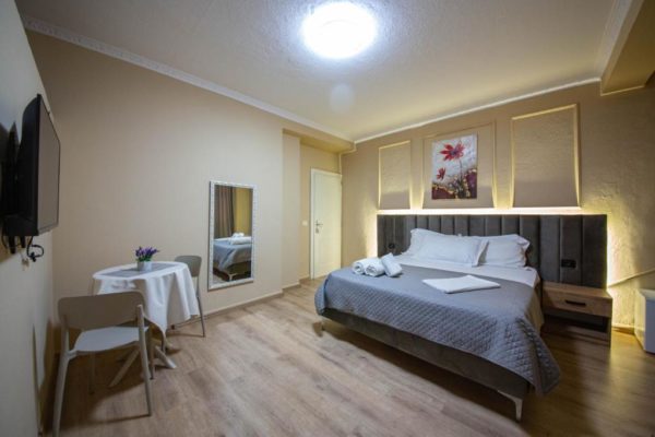 Erik Rooms Tirana