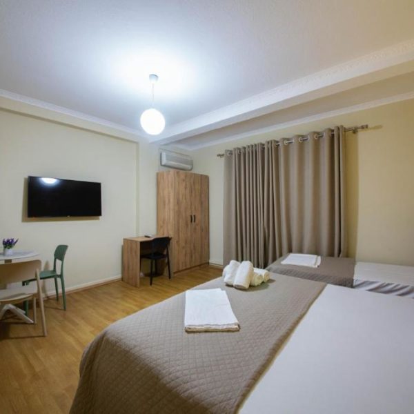 Erik Rooms Tirana