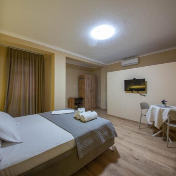Erik Rooms Tirana