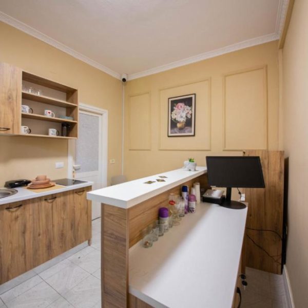 Erik Rooms Tirana