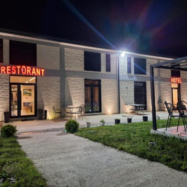 Lumi i Bardhe Hotel & Restaurant