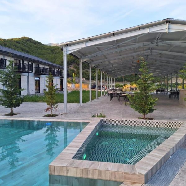 Lumi i Bardhe Hotel & Restaurant