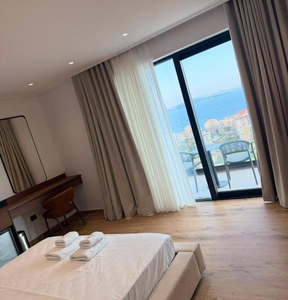 Queen Palace Luxury Hotel