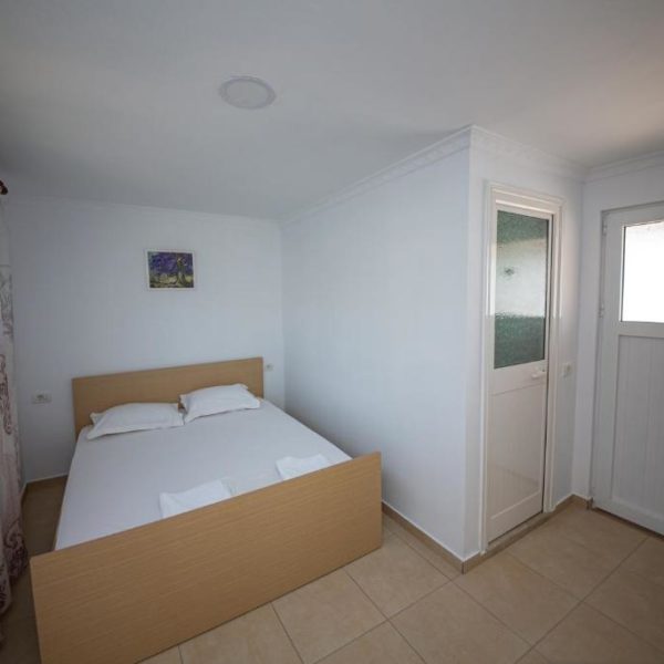 Himara Apartments