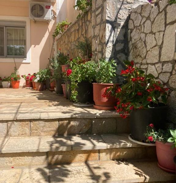 Himara Apartments