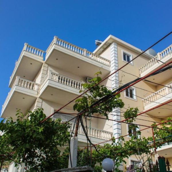 Himara Apartments